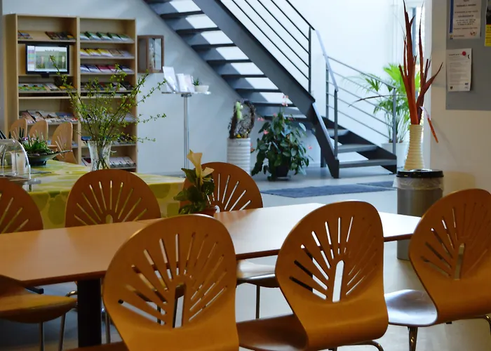 Danhostel Thorhallen Motel